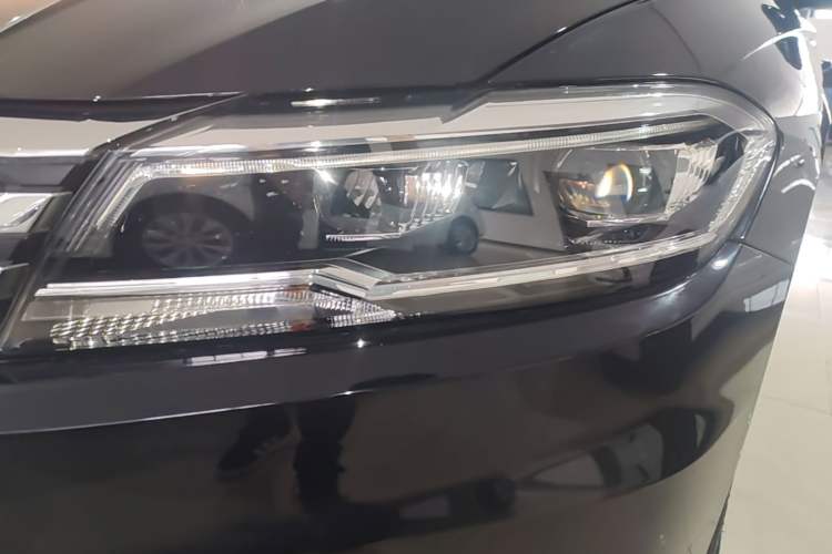 Used Volkswagen Lavida 2019 280TSI DSG Comfort Edition China VI standard Left Front Headlight