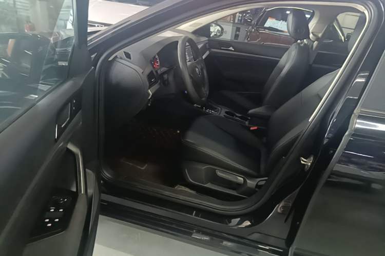 Used Volkswagen Lavida 2019 1.5L Automatic Fashion Edition China VI Left Front Seat