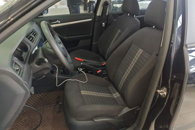 Used Volkswagen Lavida 2019 Lavida Start 1.5L Manual Fashion Edition China VI Standard Left Front Seat