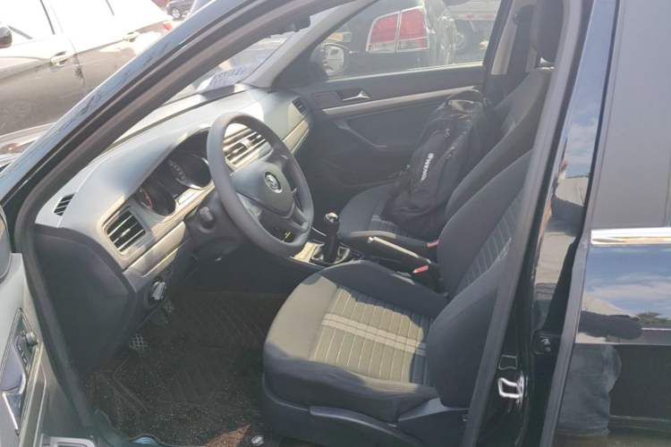 Used Volkswagen Lavida 2019 Lavida Start 1.5L Manual Fashion Edition China VI Standard Left Front Seat