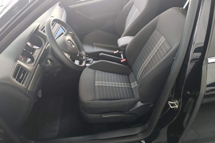 Used Volkswagen Lavida 2019 Lavida Start 1.5L Automatic Trendy Version China VI Standard Left Front Seat