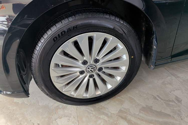 Used Volkswagen Lavida 2019 1.5L Automatic Comfort Edition China VI Standard Left Front Wheel Hub