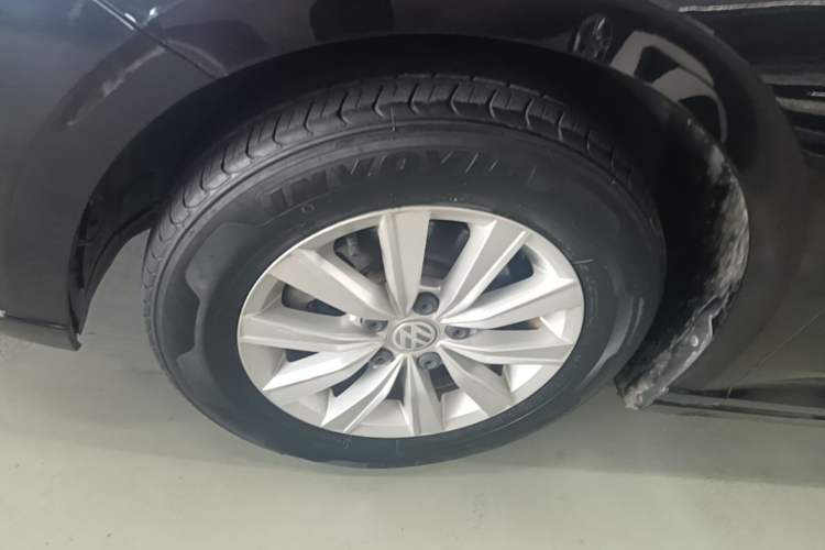 Used Volkswagen Lavida 2019 1.5L Automatic Fashion Edition China VI Left Front Wheel Hub