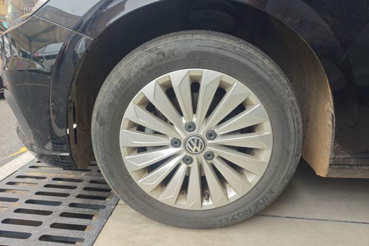 Used Volkswagen Lavida 2019 280TSI DSG Comfort Edition China VI standard Left Front Wheel Hub