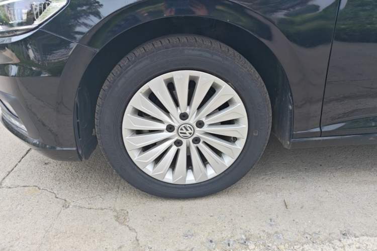 Used Volkswagen Lavida 2019 1.5L Automatic Comfort Edition China VI Standard Left Front Wheel Hub