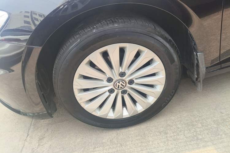 Used Volkswagen Lavida 2019 1.5L Automatic Comfort Edition China VI Standard Left Front Wheel Hub