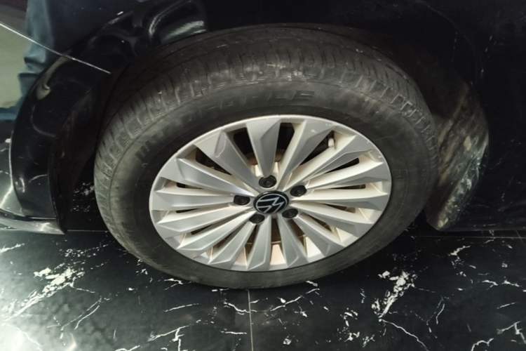 Used Volkswagen Lavida 2019 1.5L Automatic Comfort Edition China VI Standard Left Front Wheel Hub