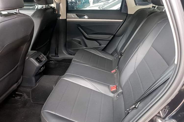 Used Volkswagen Lavida 2019 1.5L Automatic Comfort Edition China VI Standard Left Rear Seat