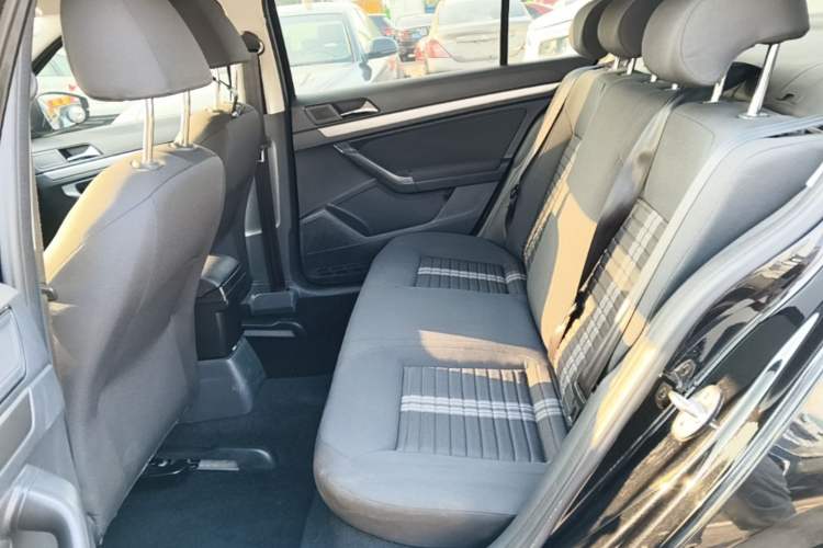 Used Volkswagen Lavida 2019 Lavida Start 1.5L Automatic Trendy Version China VI Standard Left Rear Seat