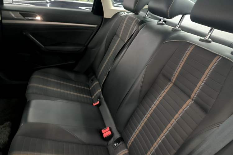 Used Volkswagen Lavida 2019 280TSI DSG Comfort Edition China VI standard Left Rear Seat