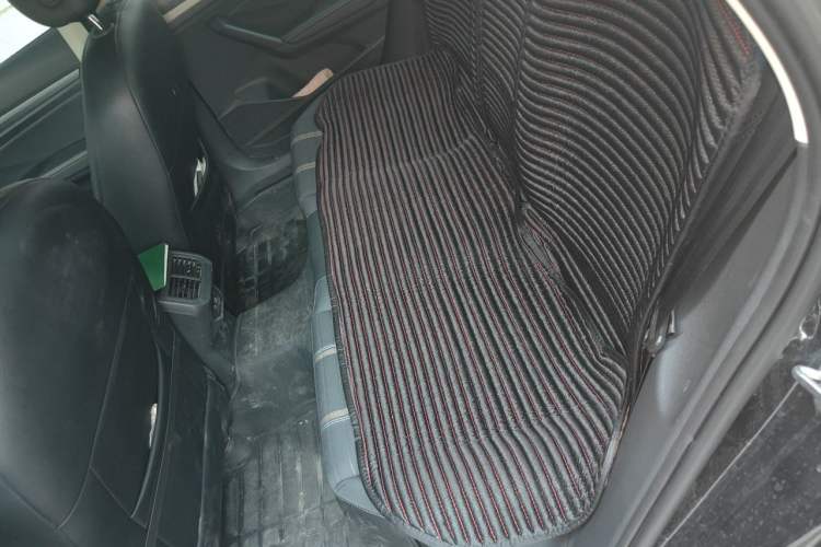 Used Volkswagen Lavida 2019 1.5L Automatic Vision Edition China VI Standard Left Rear Seat
