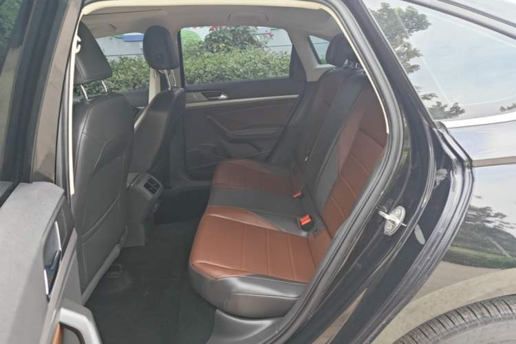Used Volkswagen Lavida 2019 1.5L Automatic Comfort Edition China VI Standard Left Rear Seat