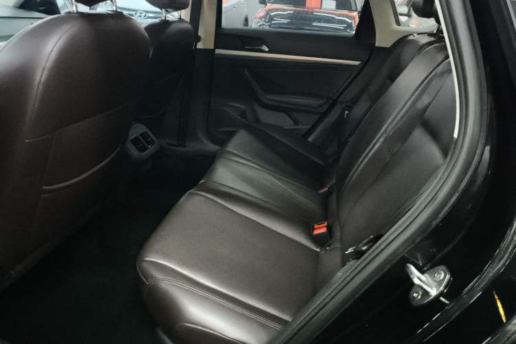 Used Volkswagen Lavida 2019 1.5L Automatic Fashion Edition China VI Left Rear Seat