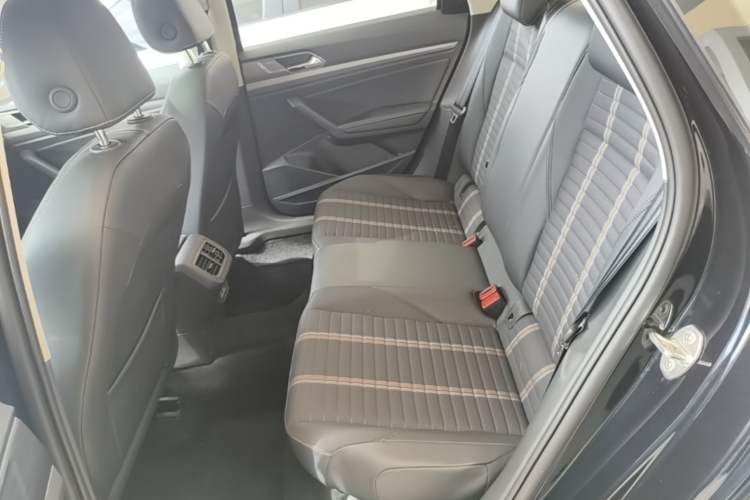 Used Volkswagen Lavida 2019 1.5L Automatic Vision Edition China VI Standard Left Rear Seat