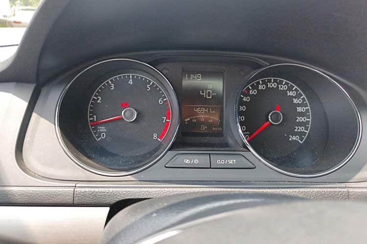 Used Volkswagen Lavida 2019 Lavida Start 1.5L Manual Comfort Edition China VI Standard Odometer Close Up