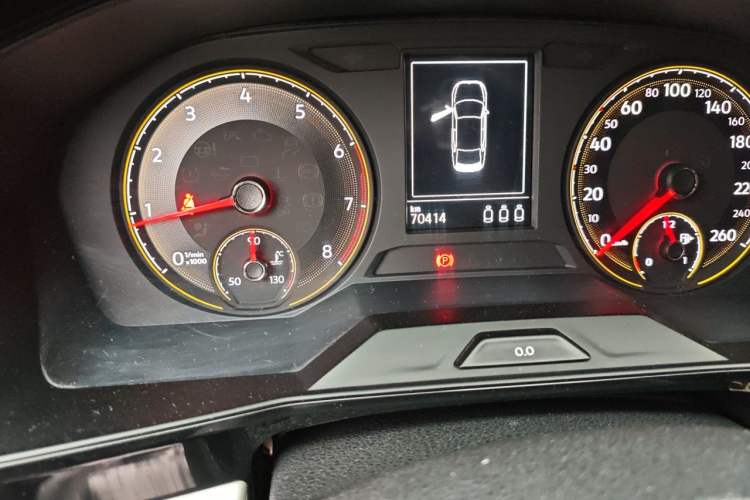 Used Volkswagen Lavida 2019 1.5L Automatic Comfort Edition China VI Standard Odometer Close Up