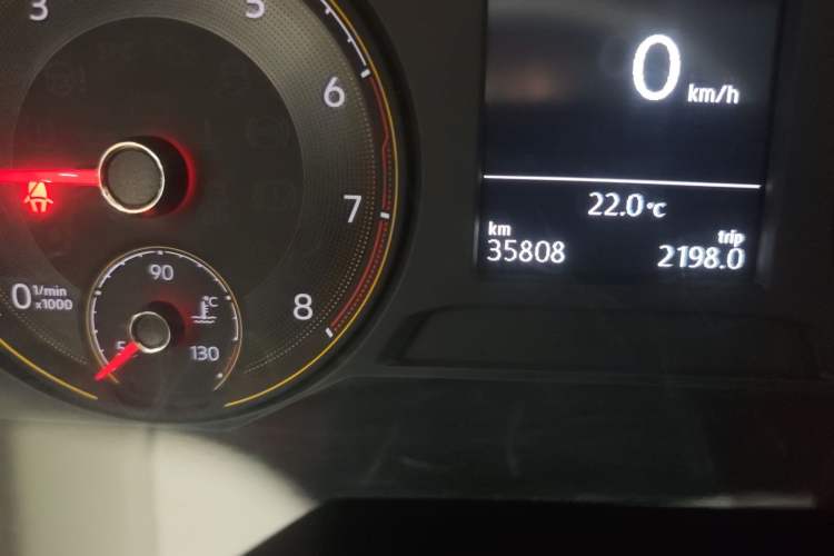 Used Volkswagen Lavida 2019 280TSI DSG Comfort Edition China VI standard Odometer Close Up