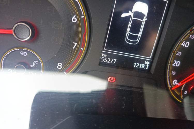Used Volkswagen Lavida 2019 1.5L Automatic Fashion Edition China VI Odometer Close Up