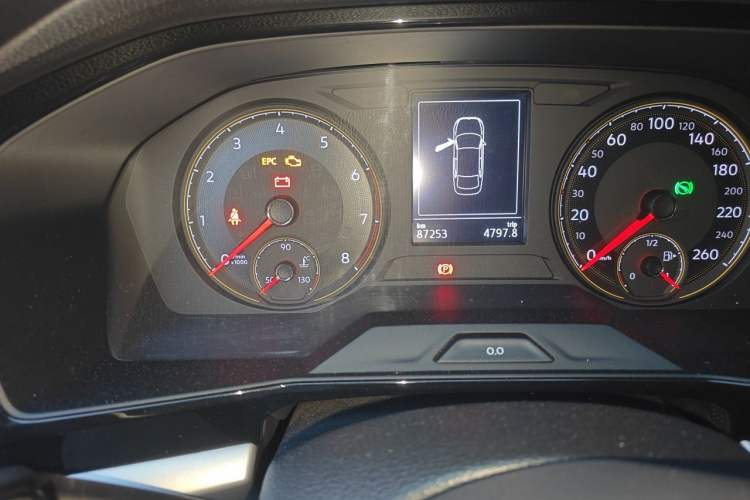Used Volkswagen Lavida 2019 1.5L Automatic Vision Edition China VI Standard Odometer Close Up