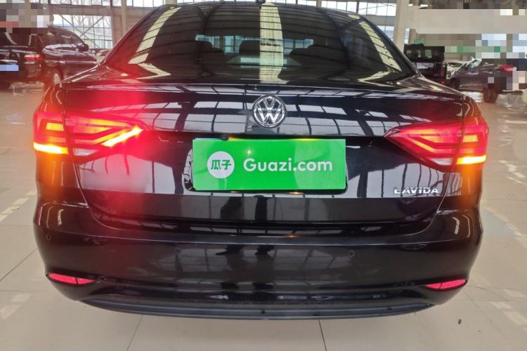 Used Volkswagen Lavida 2019 Lavida Start 1.5L Manual Fashion Edition China VI Standard Rear