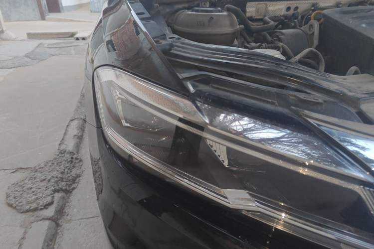Used Volkswagen Lavida 2019 1.5L Automatic Vision Edition China VI Standard Right Front Headlight