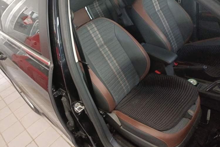 Used Volkswagen Lavida 2019 Lavida Start 1.5L Automatic Trendy Version China VI Standard Right Front Seat