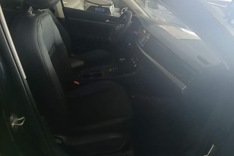 Used Volkswagen Lavida 2019 1.5L Automatic Fashion Edition China VI Right Front Seat
