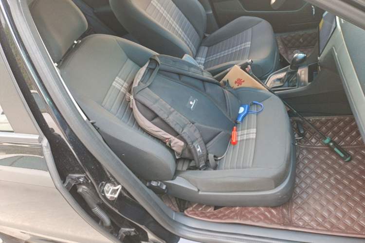 Used Volkswagen Lavida 2019 Lavida Start 1.5L Automatic Trendy Version China VI Standard Right Front Seat
