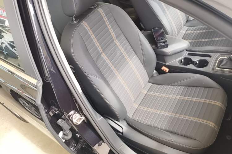 Used Volkswagen Lavida 2019 1.5L Automatic Vision Edition China VI Standard Right Front Seat