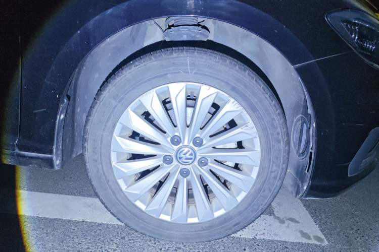 Used Volkswagen Lavida 2019 1.5L Automatic Comfort Edition China VI Standard Right Front Wheel Hub