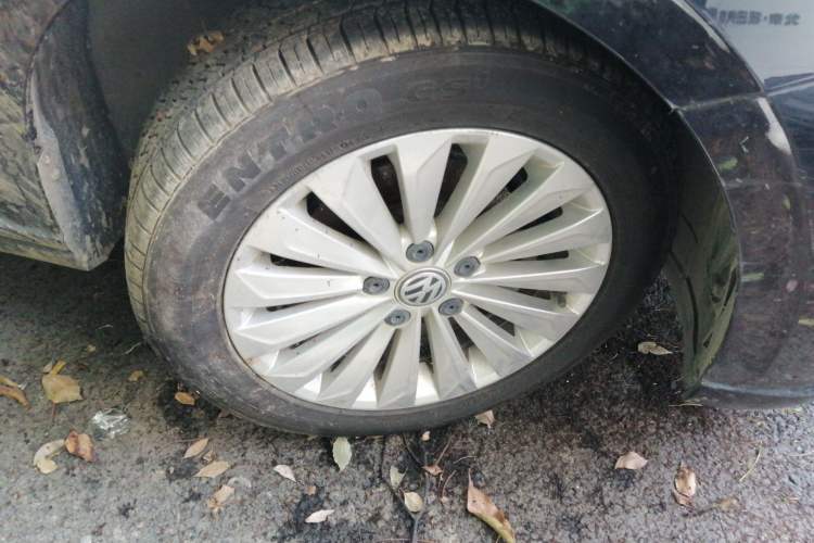Used Volkswagen Lavida 2019 1.5L Automatic Vision Edition China VI Standard Right Front Wheel Hub