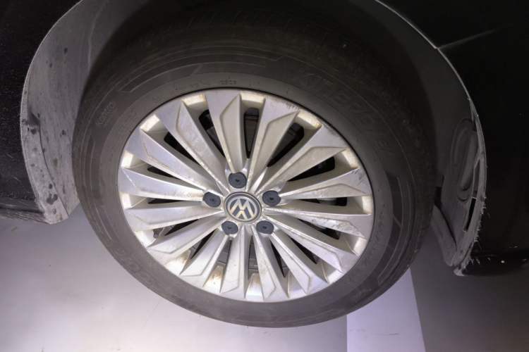 Used Volkswagen Lavida 2019 1.5L Automatic Comfort Edition China VI Standard Right Front Wheel Hub