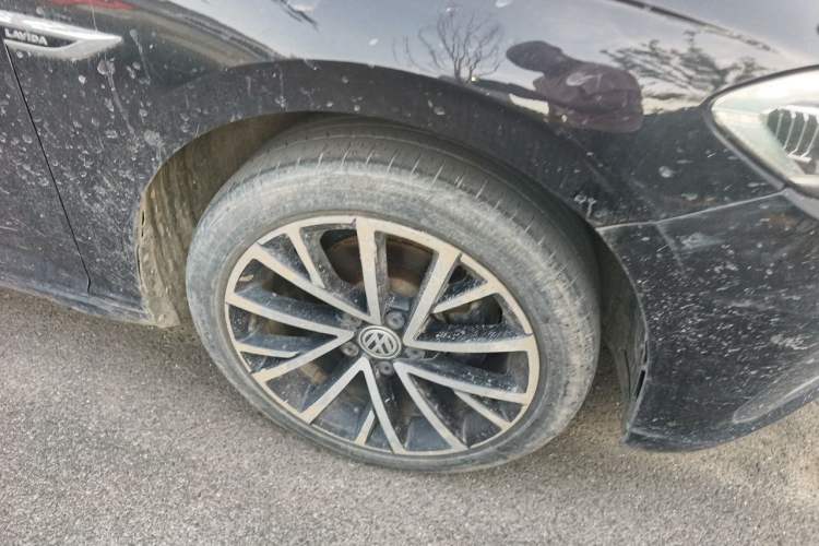 Used Volkswagen Lavida 2019 280TSI DSG Luxury Edition China VI Standard Right Front Wheel Hub