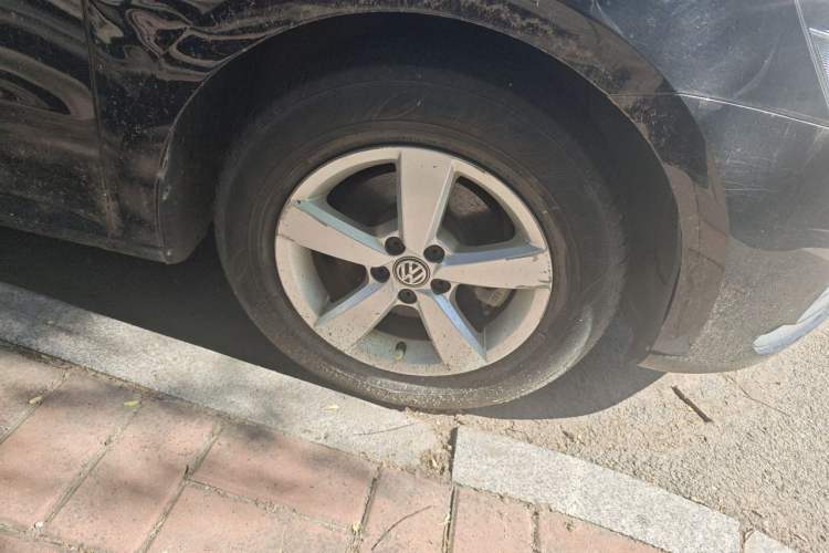 Used Volkswagen Lavida 2019 Lavida Start 1.5L Manual Fashion Edition China VI Standard Right Front Wheel Hub