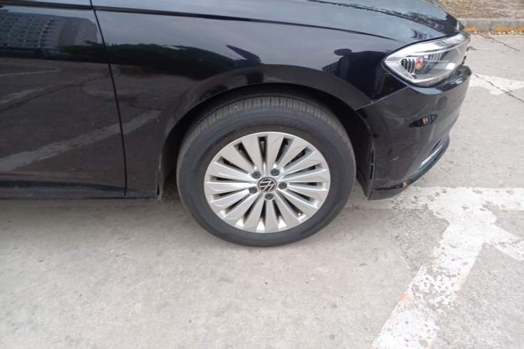 Used Volkswagen Lavida 2019 280TSI DSG Comfort Edition China VI standard Right Front Wheel Hub