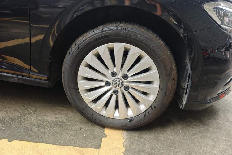 Used Volkswagen Lavida 2019 1.5L Automatic Comfort Edition China VI Standard Right Front Wheel Hub
