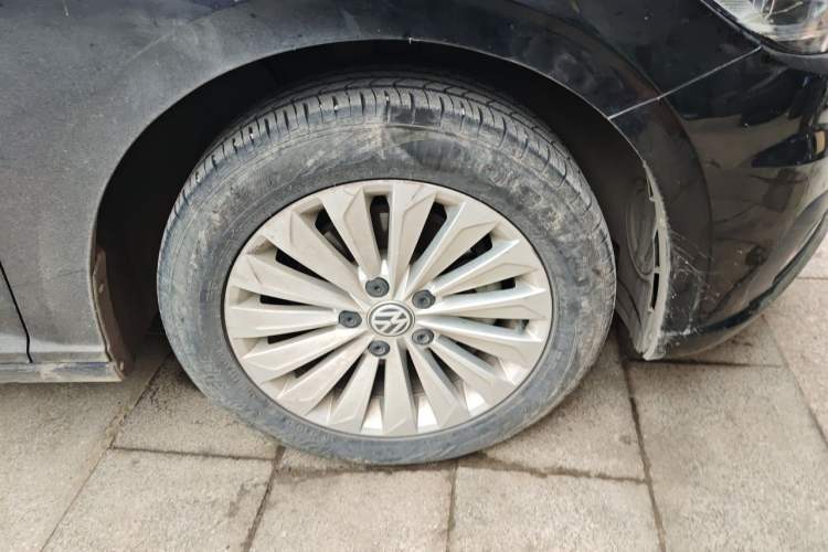 Used Volkswagen Lavida 2019 1.5L Automatic Comfort Edition China VI Standard Right Front Wheel Hub