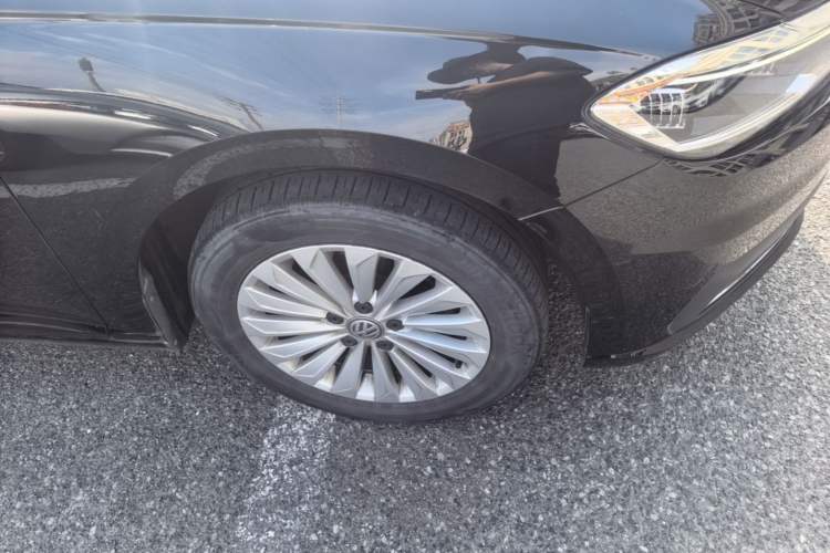 Used Volkswagen Lavida 2019 1.5L Automatic Comfort Edition China VI Standard Right Front Wheel Hub