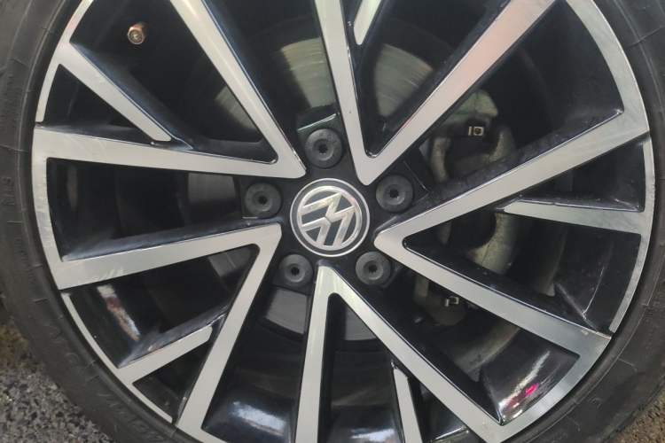 Used Volkswagen Lavida 2019 280TSI DSG Luxury Edition China VI Standard Right Front Wheel Hub