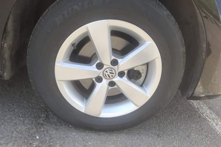 Used Volkswagen Lavida 2019 Lavida Start 1.5L Manual Fashion Edition China VI Standard Right Front Wheel Hub