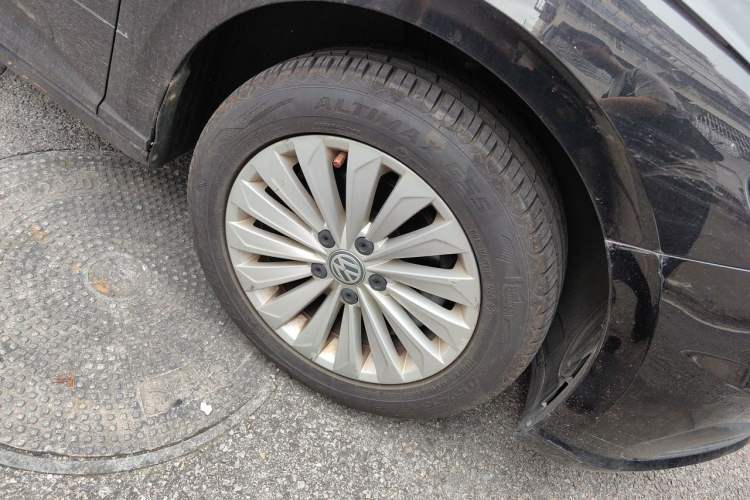 Used Volkswagen Lavida 2019 1.5L Automatic Comfort Edition China VI Standard Right Front Wheel Hub