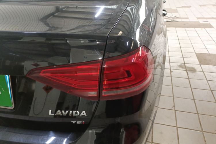 Used Volkswagen Lavida 2019 Lavida Start 1.5L Automatic Trendy Version China VI Standard Right Rear Taillight