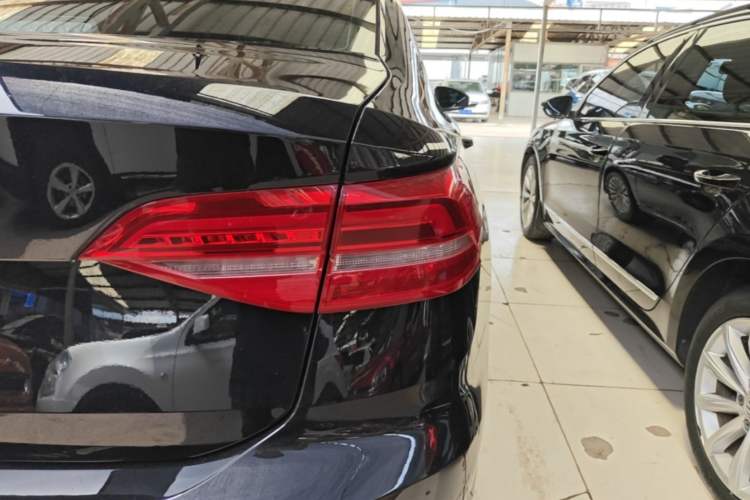 Used Volkswagen Lavida 2019 1.5L Automatic Vision Edition China VI Standard Right Rear Taillight