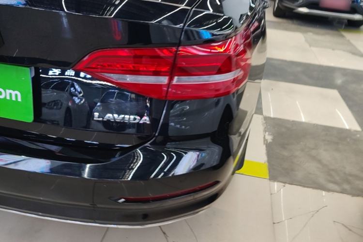 Used Volkswagen Lavida 2019 1.5L Automatic Comfort Edition China VI Standard Right Rear Taillight