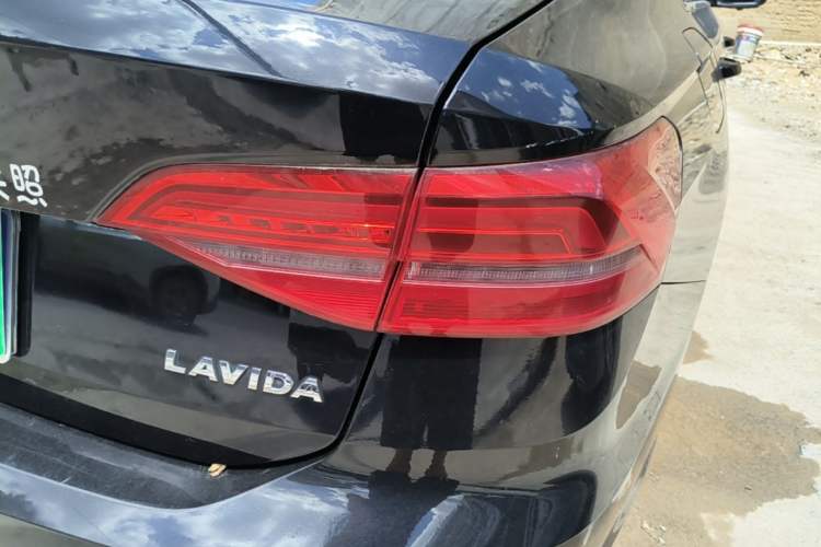 Used Volkswagen Lavida 2019 1.5L Automatic Comfort Edition China VI Standard Right Rear Taillight