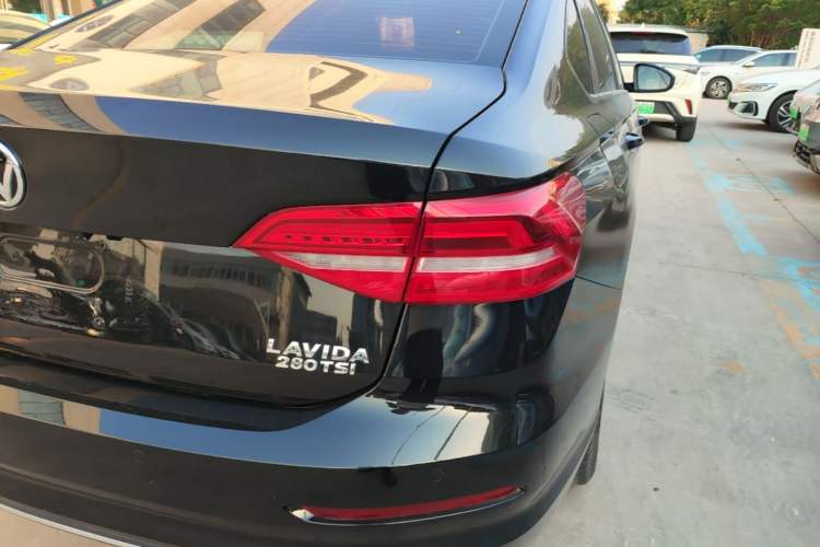 Used Volkswagen Lavida 2019 280TSI DSG Comfort Edition China VI standard Right Rear Taillight