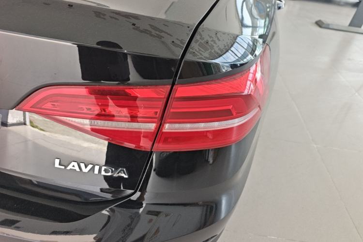 Used Volkswagen Lavida 2019 1.5L Automatic Comfort Edition China VI Standard Right Rear Taillight