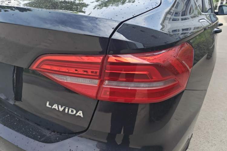 Used Volkswagen Lavida 2019 1.5L Automatic Comfort Edition China VI Standard Right Rear Taillight