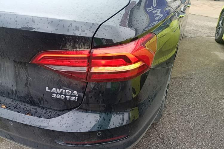 Used Volkswagen Lavida 2019 280TSI DSG Luxury Edition China VI Standard Right Rear Taillight