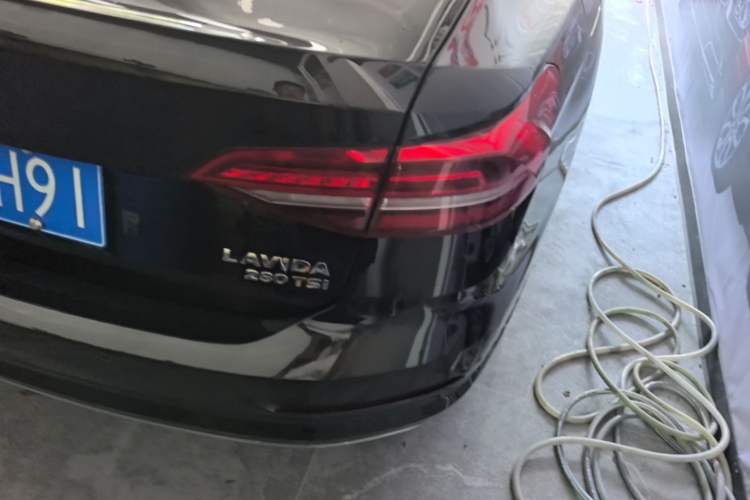Used Volkswagen Lavida 2019 280TSI DSG Luxury Edition China VI Standard Right Rear Taillight